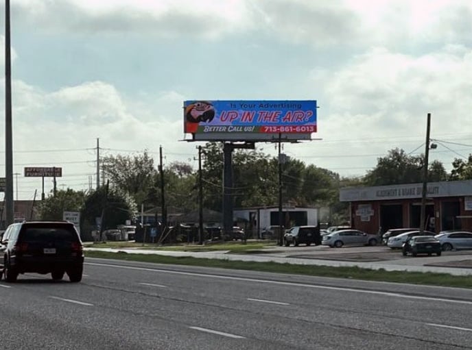 I-10 E (East Fwy) E/O E 610 Loop/ Houston Media