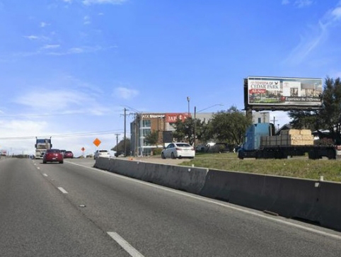 260' ft South of Camino LaCosta on IH35 Media