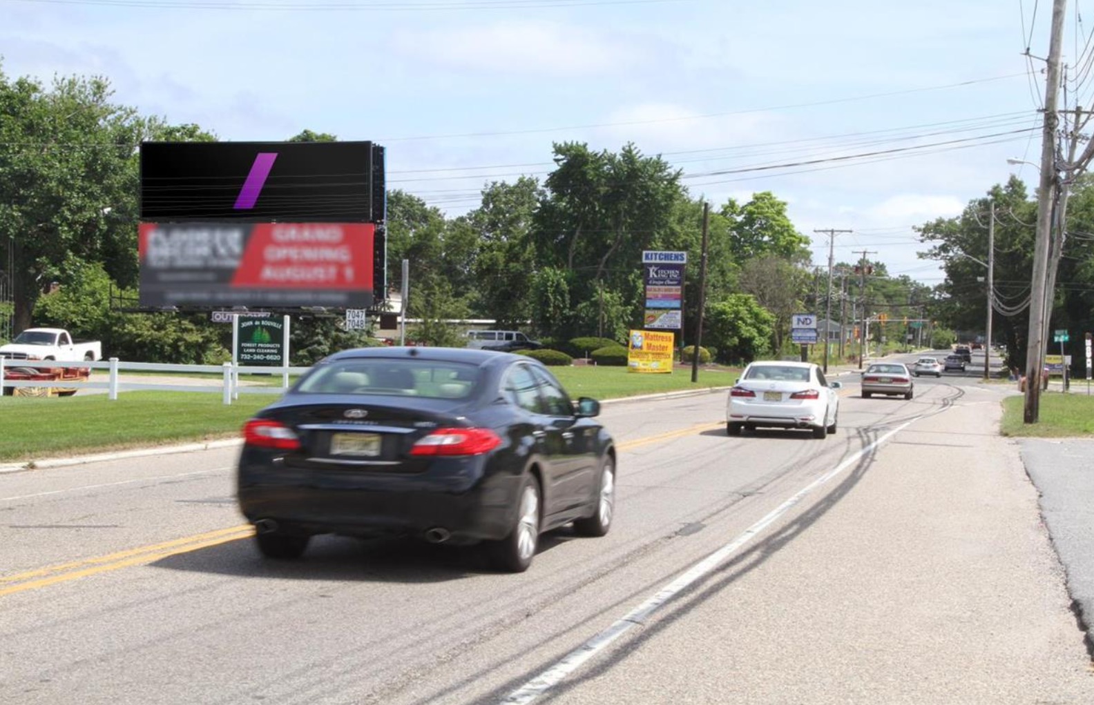 Rt 9 1 mi N/O Garden State Pkwy E/S F/N Media