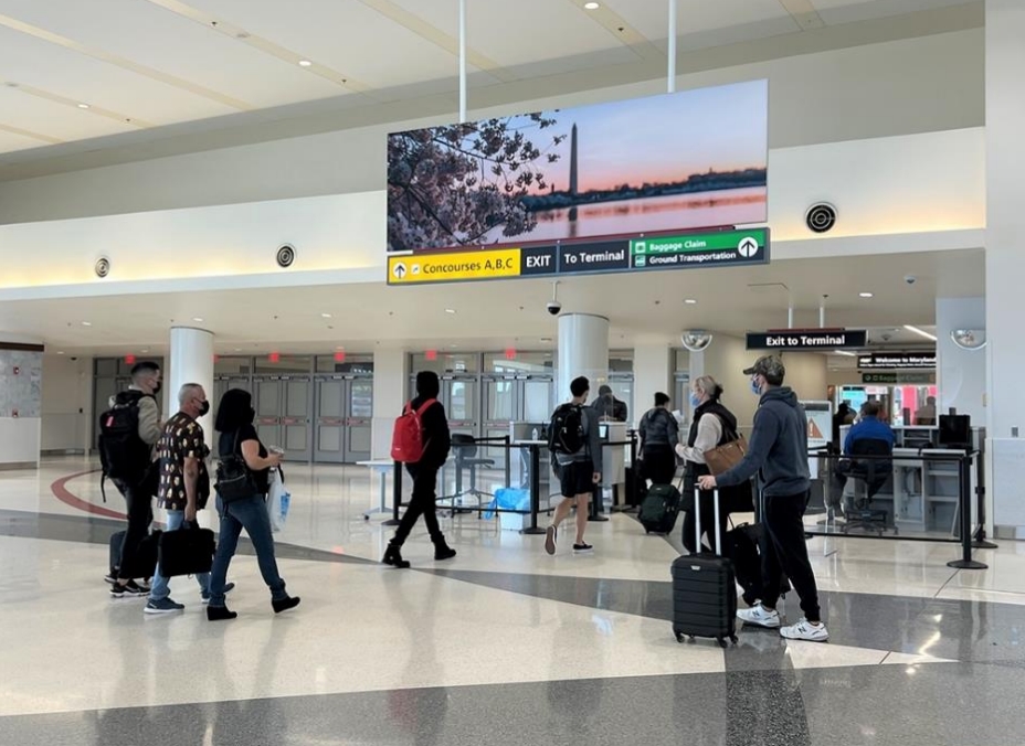 Concourse D arrival by Southwest gate Media