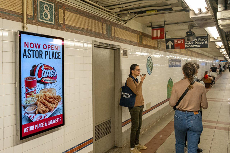 Greenpoint Av (G) Subway Station Media