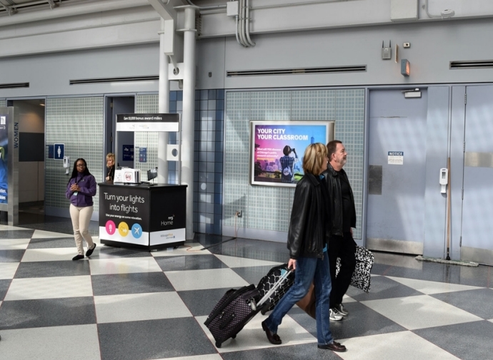 Terminal 1/Concourse-United Media