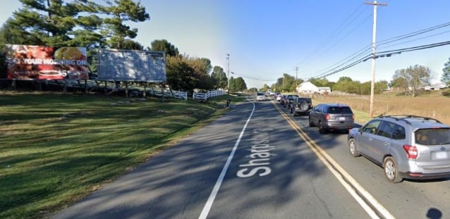 Sharpsburg Pike (Beside White Picket Fence), S/F, Right Media