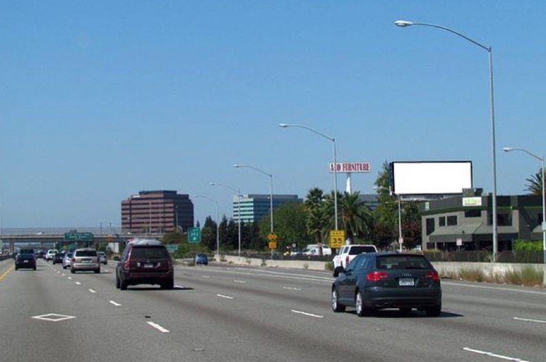 Bayshore Frwy (US 101) ES 200ft S/O Montague Xwy (%) F/SE - 1 Media