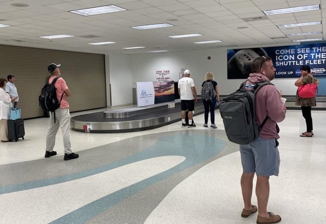 Package of 2 Tension Fabric Displays in Domestic Baggage Claim. This package will be directly on the baggage claim deck and will reach all of domestic arrivals with checked luggage. Media