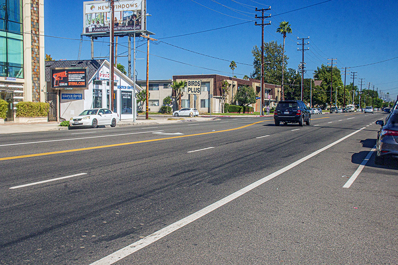 BURBANK BL NL 150F E OF HAZELTINE AVE WF Media