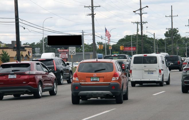 Mound Rd N/O I-696 Fwy W/S F/S Media