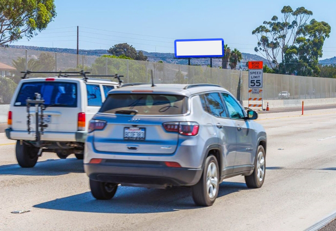 I-5 500.00 ft N/O Via De San Ysidro E/S F/NW Media