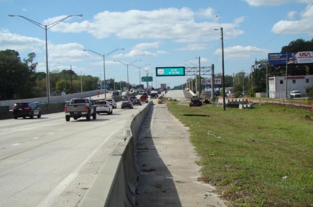 I-10 .4 miles W/O McDuff Ave. N/L W/B Media