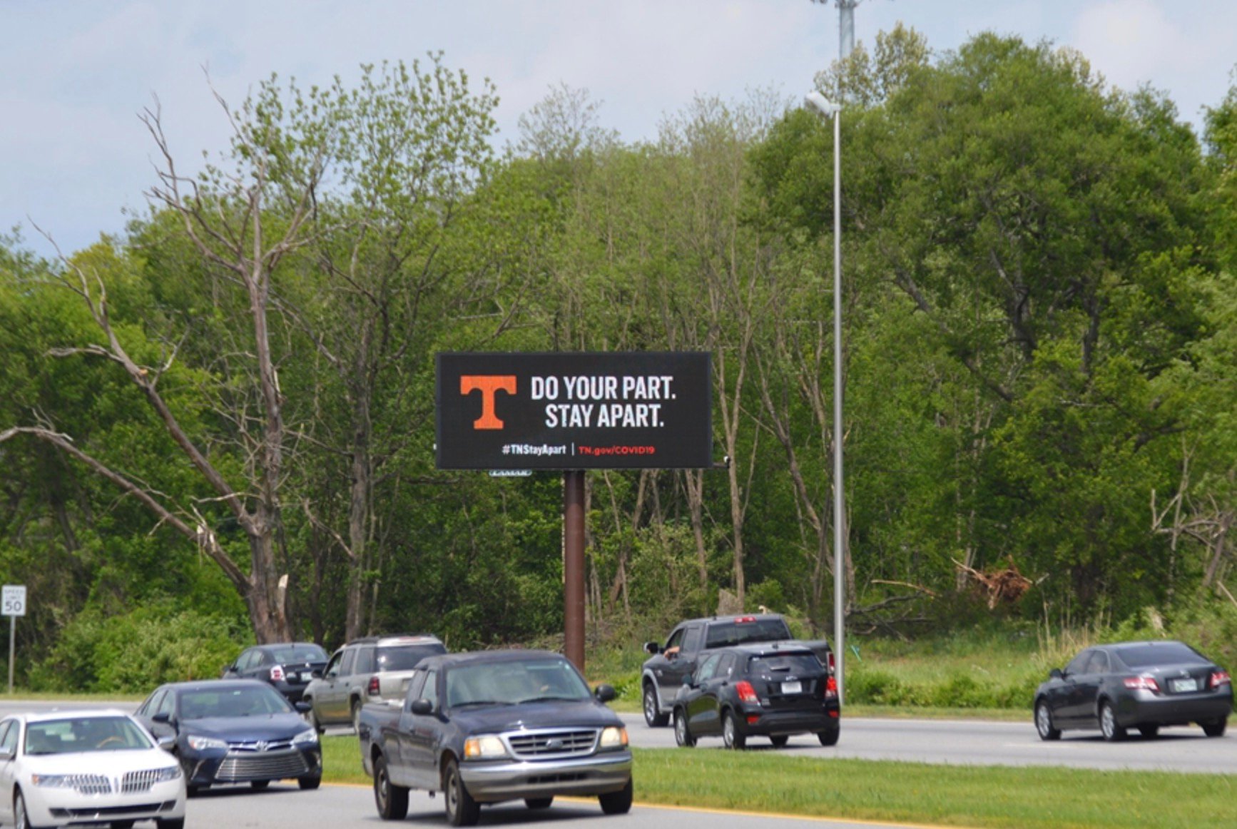 US 129 & 411 .3 MI N/O FOCH ES FS Media