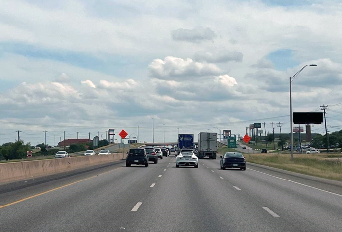 AUSTIN TX I-35 & S Loop 4 F/N Media