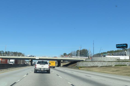 I-285 ES 300ft N/O Camp Creek Parkway F/S - 2 Media