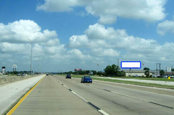 I-45S .50 mi N/O Hwy 1765 E/S F/S Media