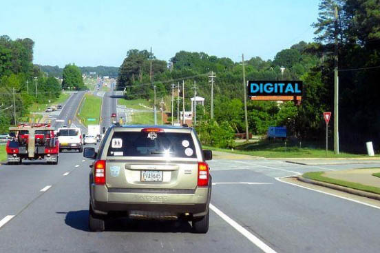 COBB PKWY ES 1.6mi N/O KENNESAW DUE WEST RD F/S - 1 Media