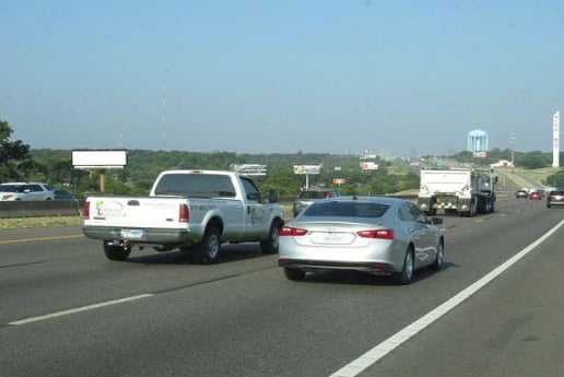 Tom Landry Hwy (I-30) SS 1.9mi E/O Oakland Blvd F/E - 1 Media