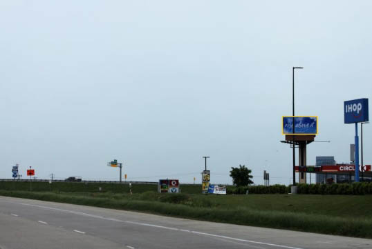 Hwy 114 at I-35W Media