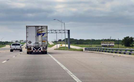 I-35 S 0.18 mi S/O Hill Rd WS Media