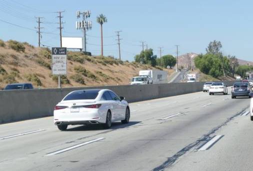 Pomona Frwy SS 530ft E/O 30th St F/E - 1 Media