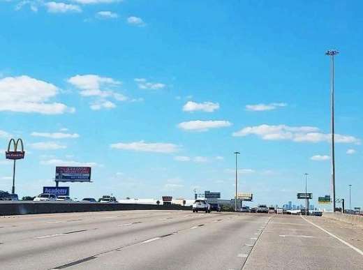 10500 I-45 S (Gulf Fwy) N/O Edgebrook Dr Media