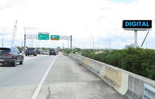 I-95 Ext ES 600ft S/O Palmetto Expwy F/S - 2 Media