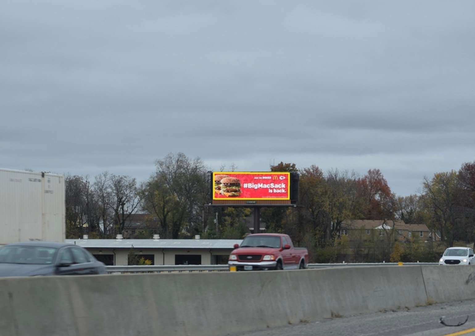 W/S I-435 .2 MI. N/O EASTWOOD TFCWY FS Media