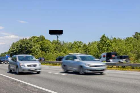 E/L (I-93) .5 Miles South of Pelham St. (Exit 45) F/S Media