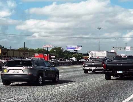 I-10 E (East Fwy) E/O E 610 Loop/ Houston Media