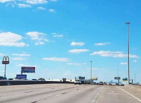 10500 I-45 S (Gulf Fwy) N/O Edgebrook Dr Media