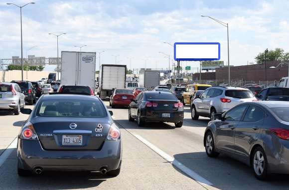 Tri State (I-294) 75' s/o Foster W/L F/N Media