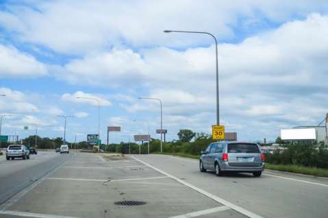 I-90/I-94 Kennedy Xwy ES 1000ft N/O Belmont Av F/S - 1 Media