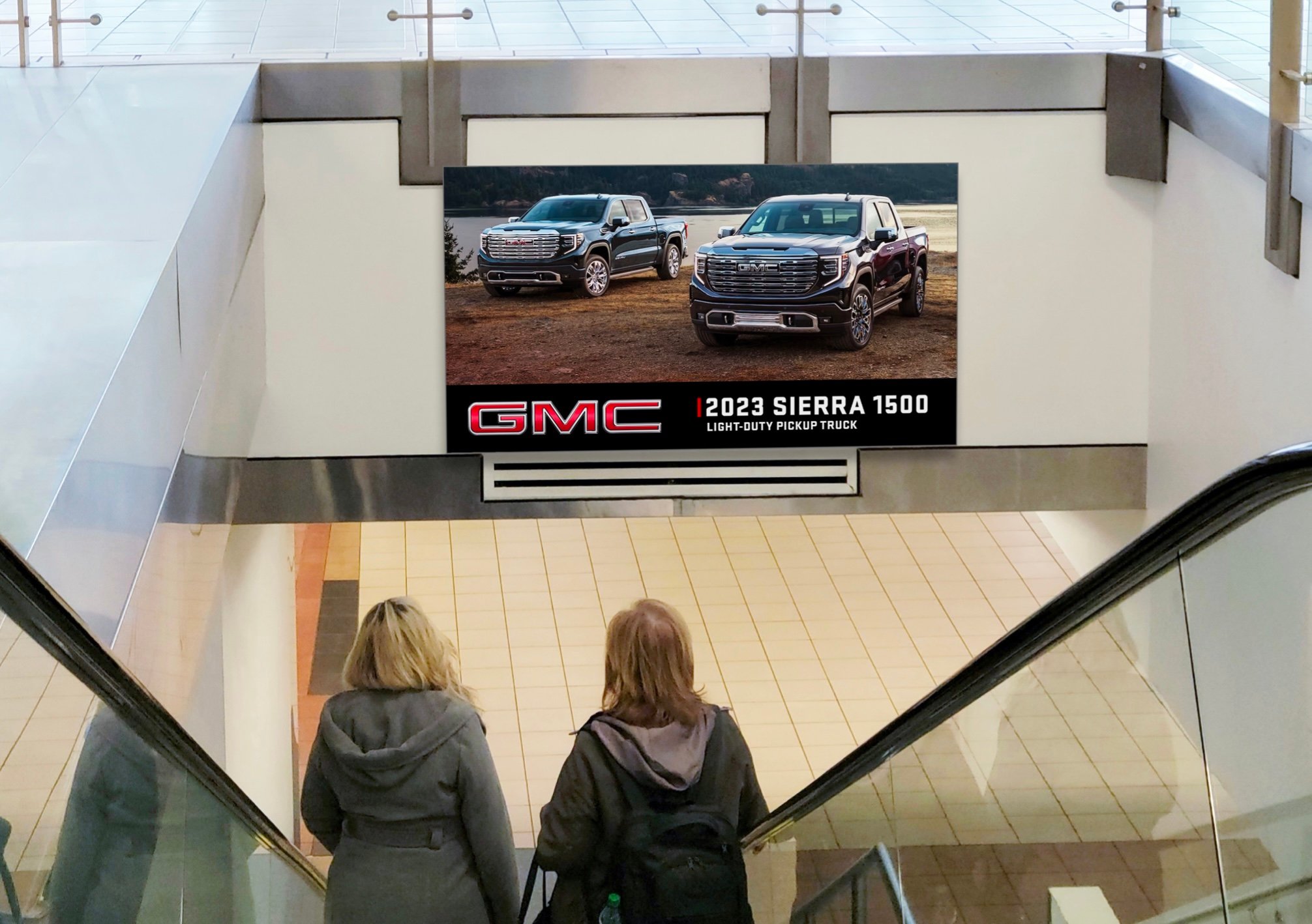 Arrivals Escalator Digital Screens Media