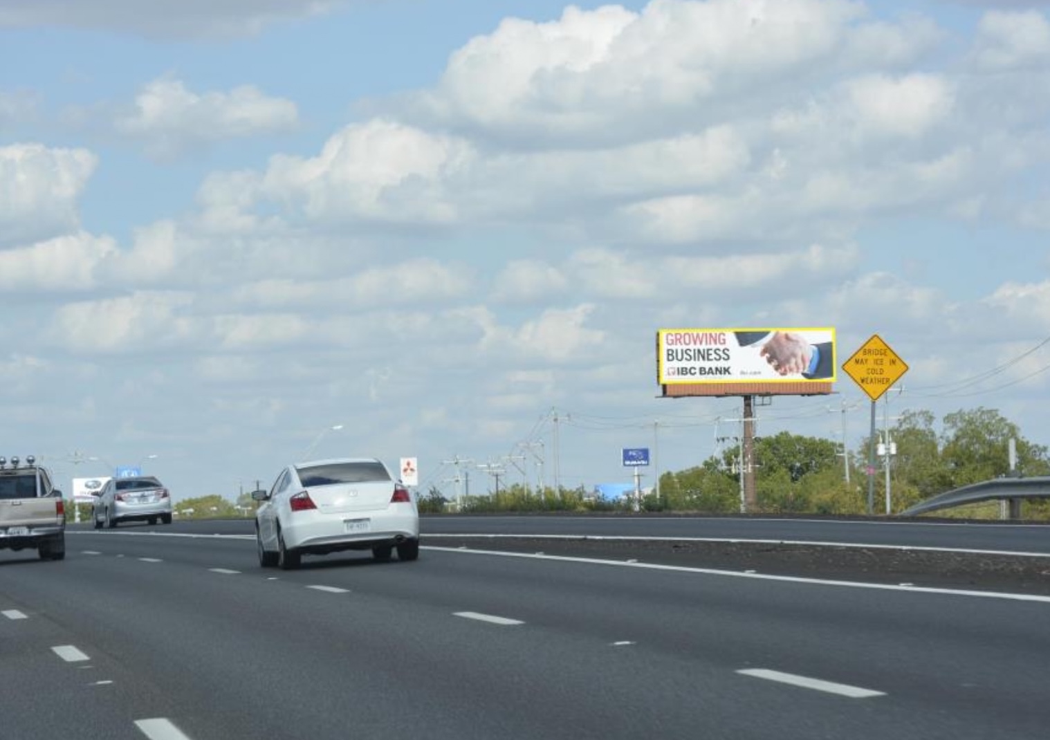 IH-35 N. E/S 7/10 MI N/O MM 173 Media