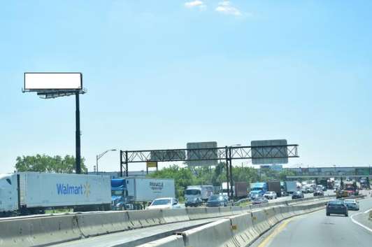 I-95/NJ Tpk ES 610ft N/O Exit 15E Toll Plaza F/N - 1 Media