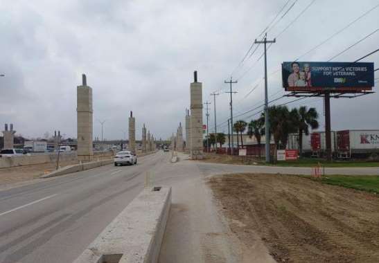 IH-35 N. W/S 8/10 MI N/O MM 172 Media