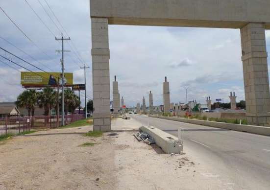 IH-35 N. W/S 8/10 MI N/O MM 172 Media