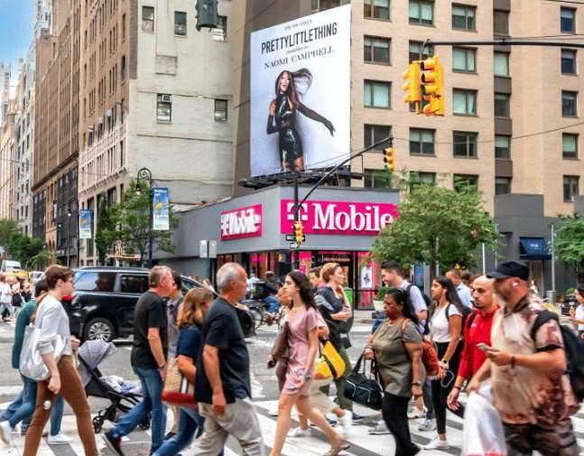 Midtown / Penn Station – 8th Ave & W 36th St   Media