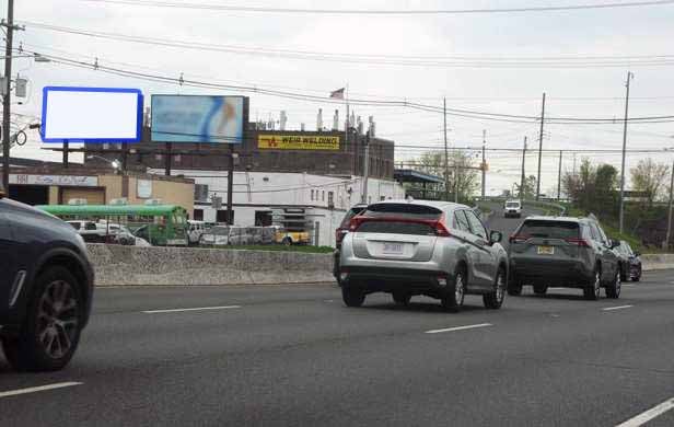 E/S Rt 17 N/O Paterson Plank Rd Carlstadt F/N Media