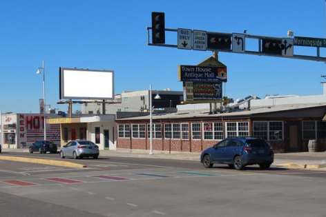 Central NE NS 100ft E/O Aliso F/E - 2 Media