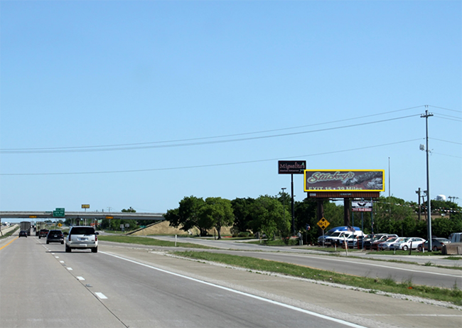 I-35 e/l .6 mi. n/o FM 455 Media