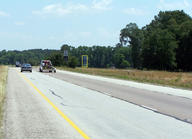 W/S I-45, 1 MILE S/O 1375 F/N R/H Media