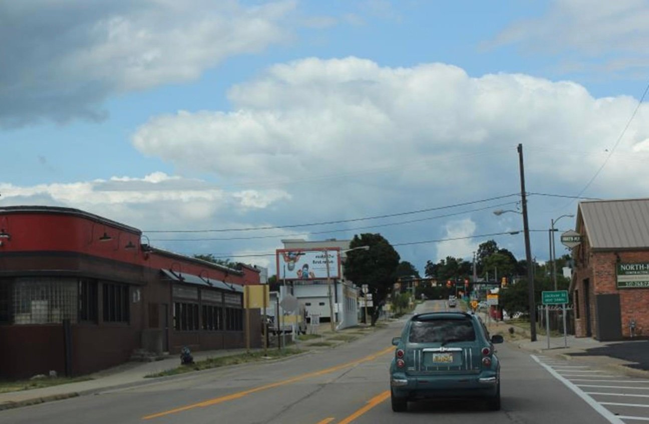 Glick Hwy 109 ft E/O Jackson St SS Media