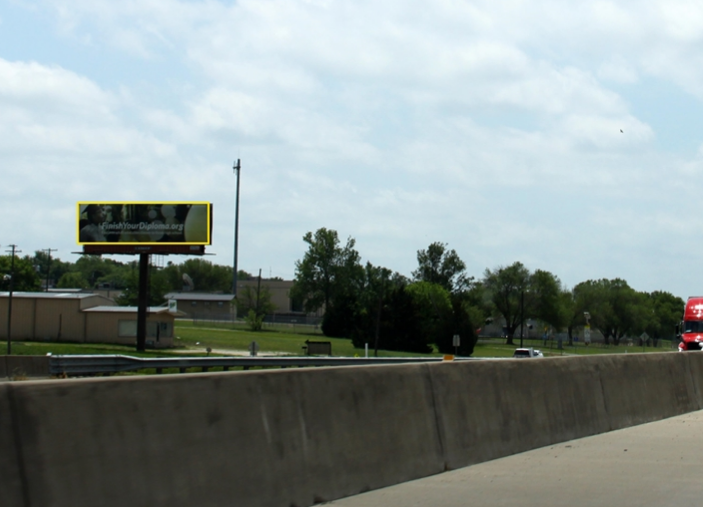 US 75 e/l .1 mi s/o Hanning (Spur 381) Media